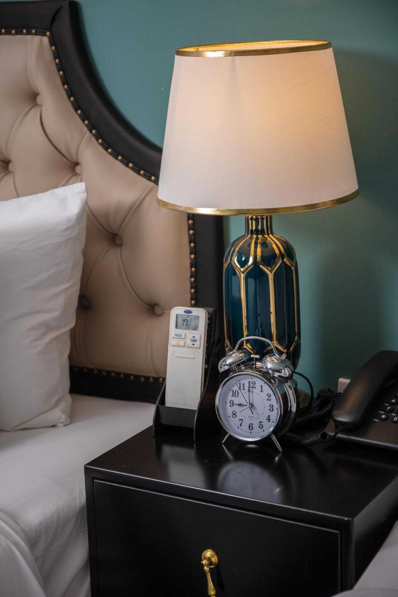 Madelise Adora Hotel & Travel Ханой Экстерьер фото